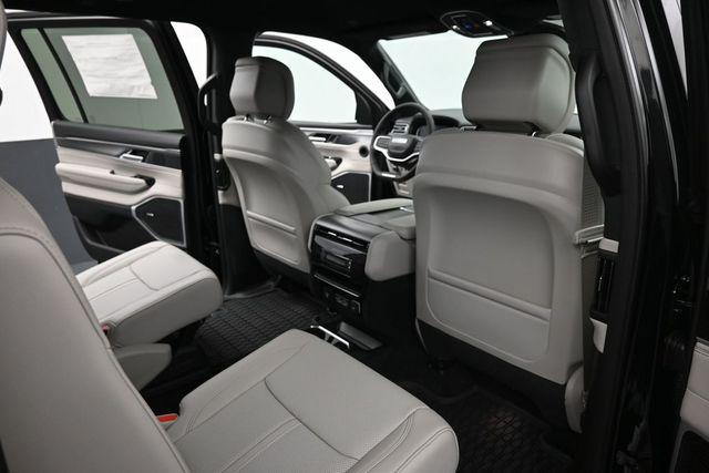 2026 Jeep Grand Wagoneer Unknown