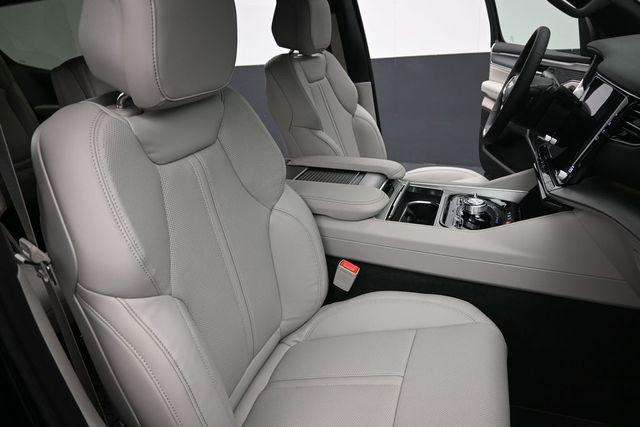 2026 Jeep Grand Wagoneer Unknown