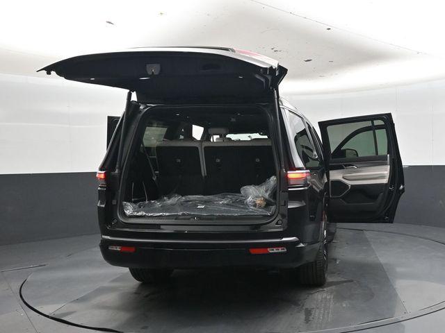 2026 Jeep Grand Wagoneer Unknown