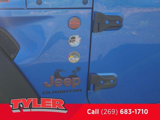 2022 Jeep Gladiator Sport