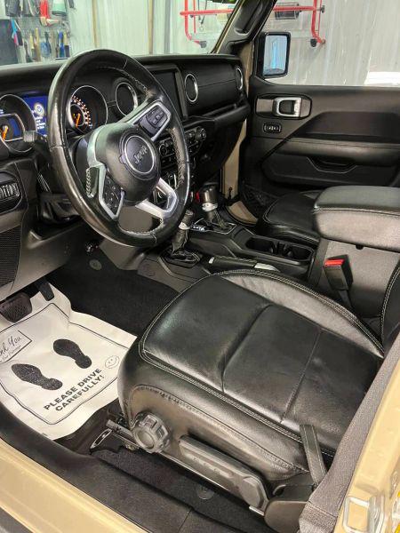 2022 Jeep Gladiator Overland