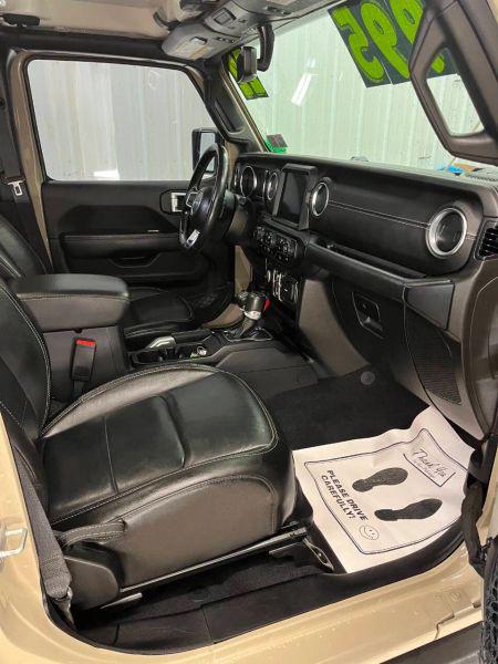 2022 Jeep Gladiator Overland