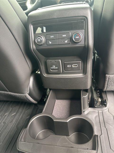 2023 GMC Acadia AWD Denali