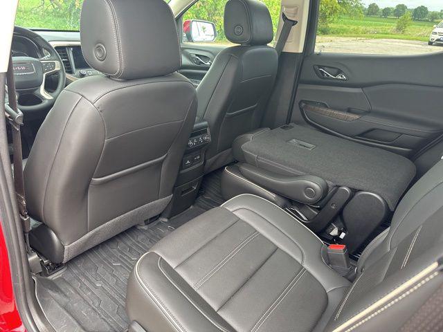 2023 GMC Acadia AWD Denali