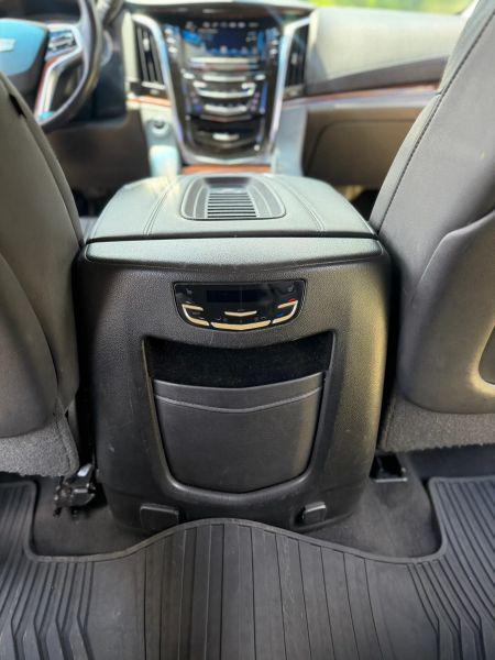 2018 Cadillac Escalade ESV Luxury