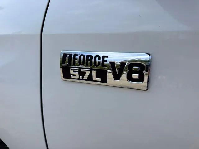 2015 Toyota Tundra SR5 5.7L V8
