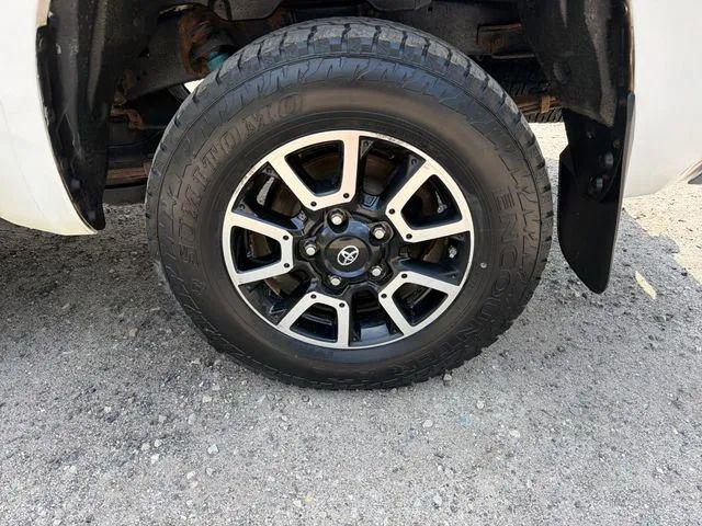 2015 Toyota Tundra SR5 5.7L V8