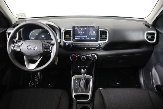 2025 Hyundai Venue SE