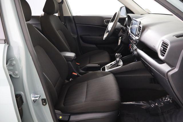 2025 Hyundai Venue SE