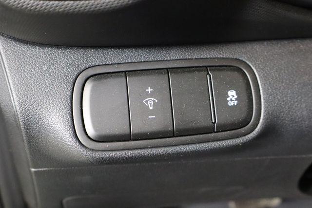 2025 Hyundai Venue SE