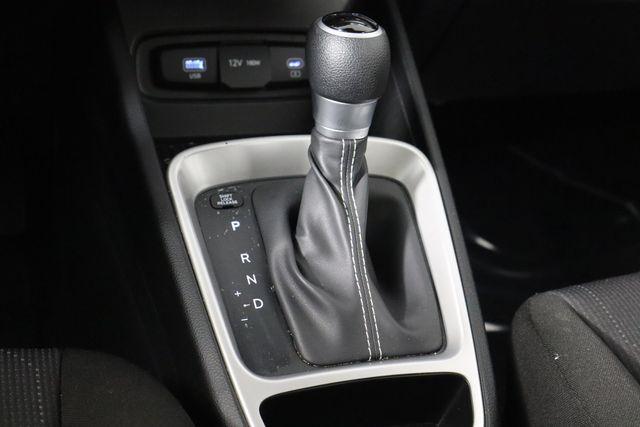 2025 Hyundai Venue SE