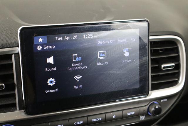2025 Hyundai Venue SE