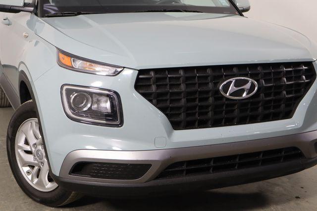 2025 Hyundai Venue SE