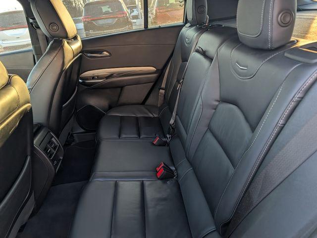 2023 Cadillac XT4 AWD Premium Luxury