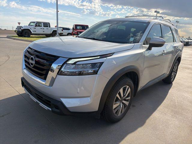 2023 Nissan Pathfinder SL FWD