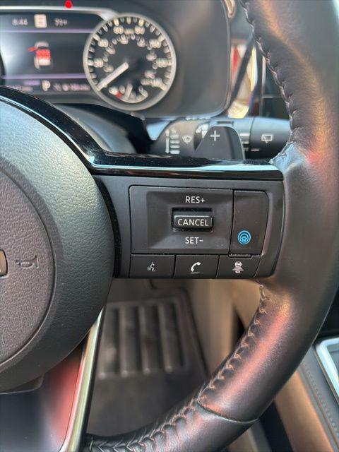 2023 Nissan Pathfinder SL FWD