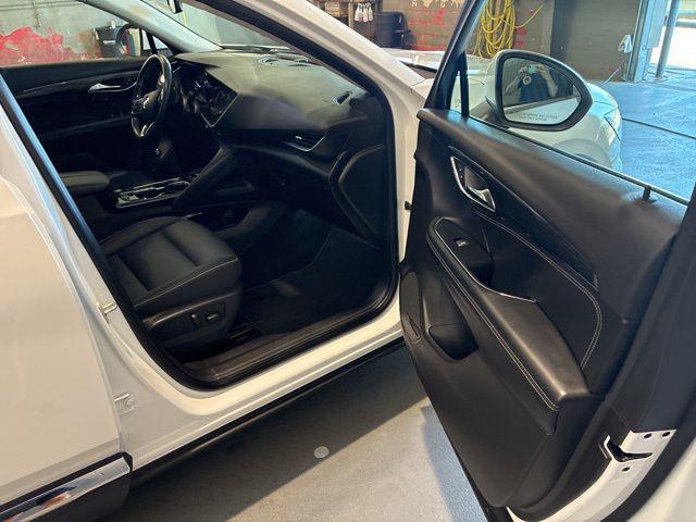 2023 Buick Envision Essence FWD