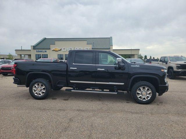 2026 Chevrolet Silverado 2500HD Crew Cab, Standard Bed, High Country, 4WD