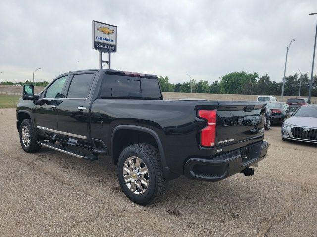2026 Chevrolet Silverado 2500HD Crew Cab, Standard Bed, High Country, 4WD