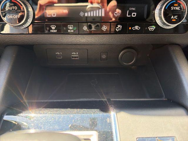 2024 Mitsubishi Outlander PHEV SE S-AWC