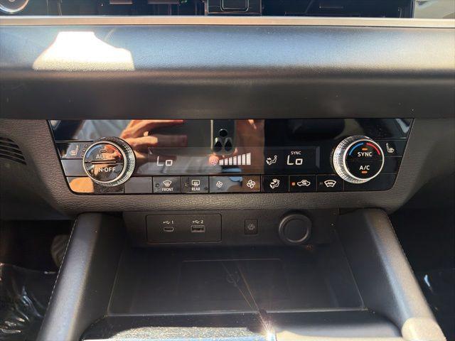 2024 Mitsubishi Outlander PHEV SE S-AWC