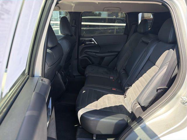 2024 Mitsubishi Outlander PHEV SE S-AWC
