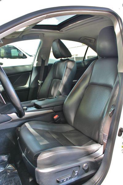 2017 Lexus IS 300 300