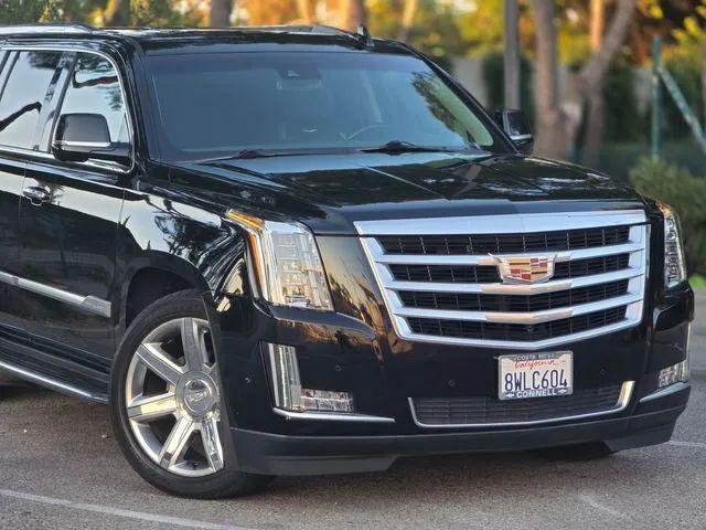 2018 Cadillac Escalade ESV Luxury