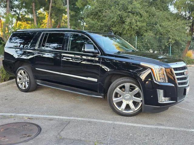 2018 Cadillac Escalade ESV Luxury