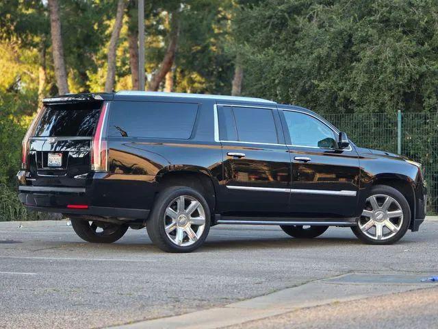 2018 Cadillac Escalade ESV Luxury