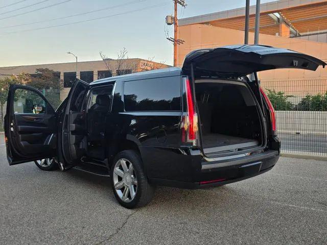 2018 Cadillac Escalade ESV Luxury