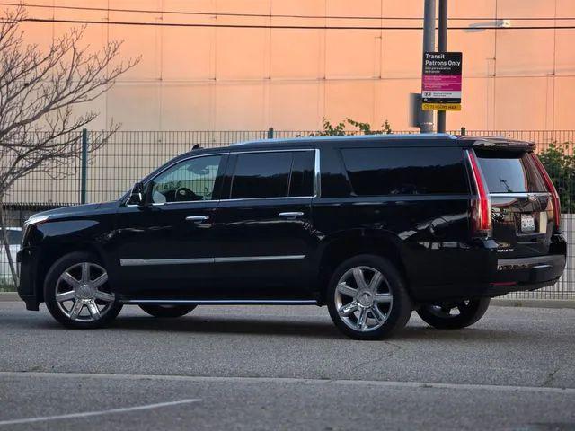 2018 Cadillac Escalade ESV Luxury