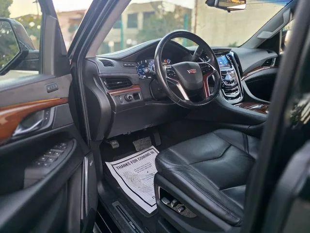 2018 Cadillac Escalade ESV Luxury