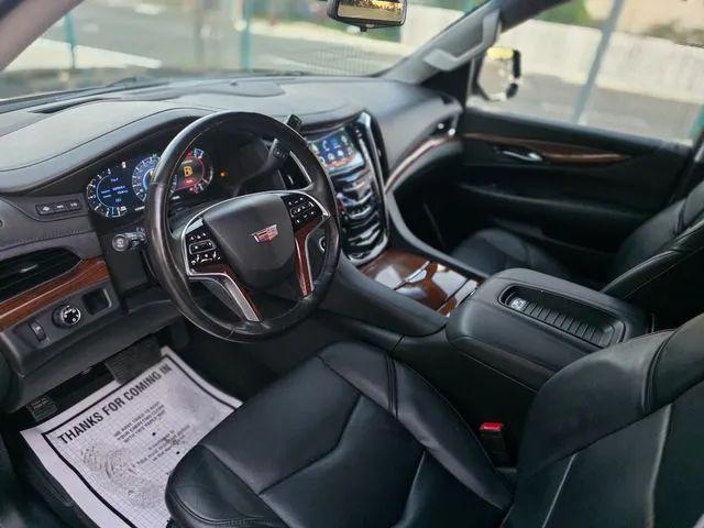 2018 Cadillac Escalade ESV Luxury