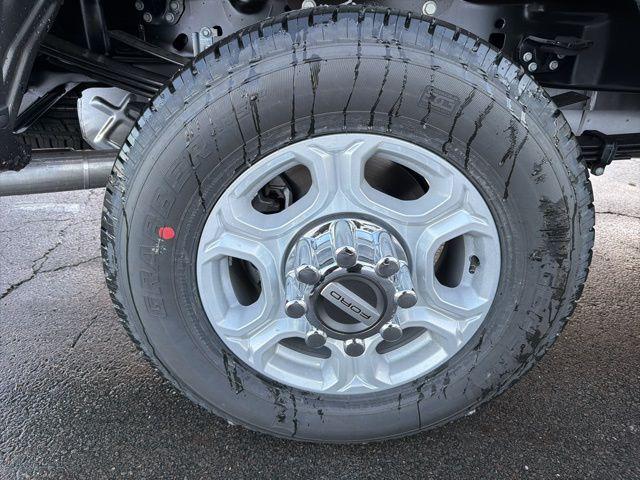 2026 Ford F-350 XLT