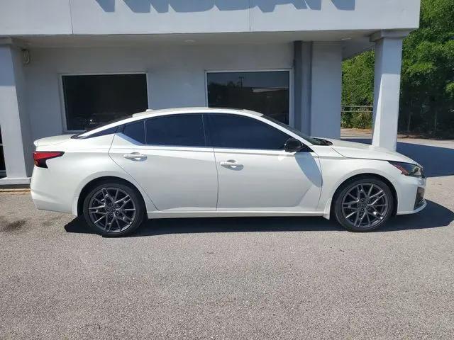 2023 Nissan Altima SR VC-Turbo FWD