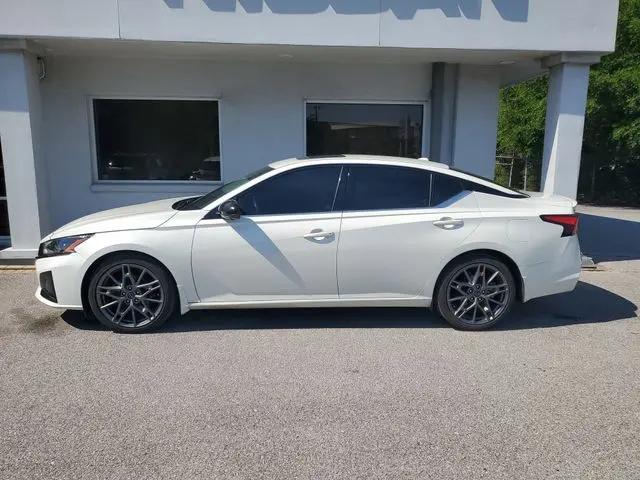 2023 Nissan Altima SR VC-Turbo FWD