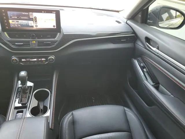 2023 Nissan Altima SR VC-Turbo FWD