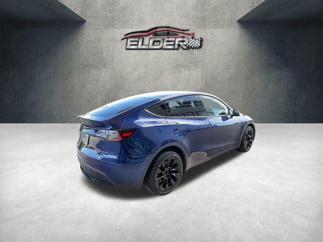 2022 Tesla Model Y Long Range Dual Motor All-Wheel Drive
