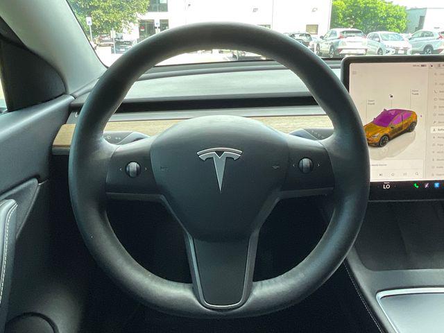 2022 Tesla Model Y Long Range Dual Motor All-Wheel Drive