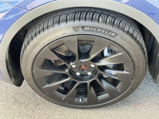 2022 Tesla Model Y Long Range Dual Motor All-Wheel Drive