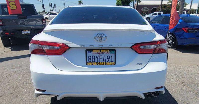 2018 Toyota Camry SE