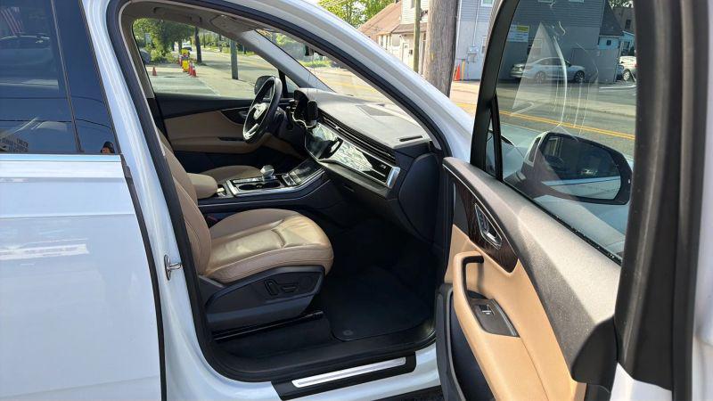 2021 Audi Q7 Premium 55 TFSI quattro Tiptronic