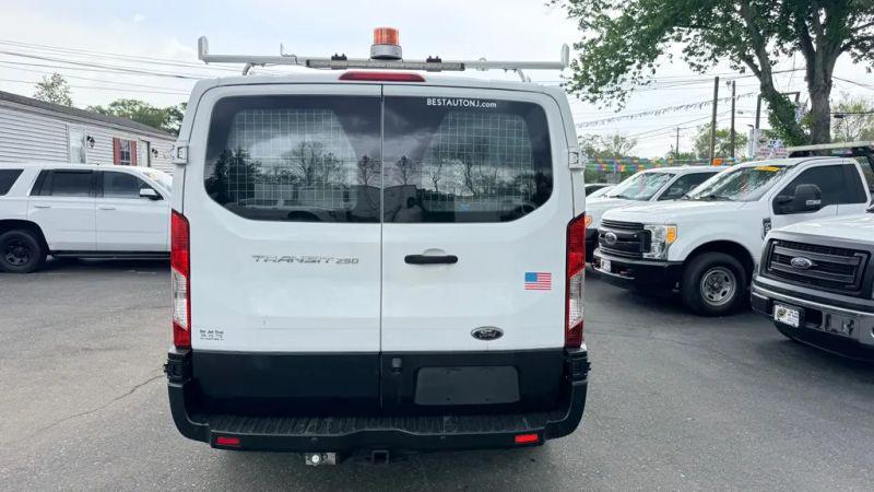 2016 Ford Transit w/60/40 Side Door w/RWB