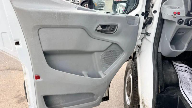2016 Ford Transit w/60/40 Side Door w/RWB