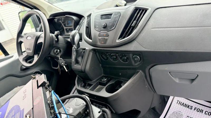 2016 Ford Transit w/60/40 Side Door w/RWB