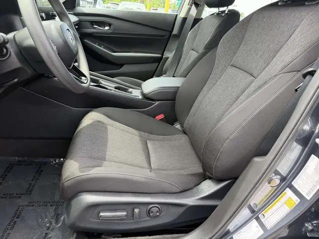 2025 Honda Accord Sedan SE