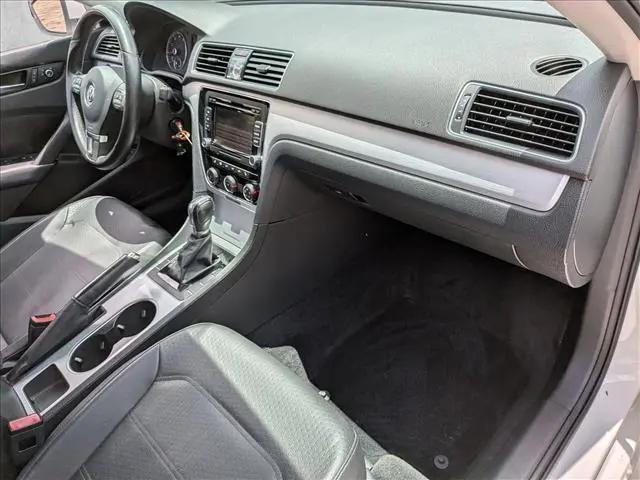 2013 Volkswagen Passat 2.5L SE