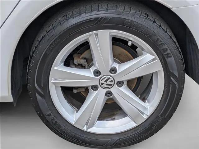 2013 Volkswagen Passat 2.5L SE