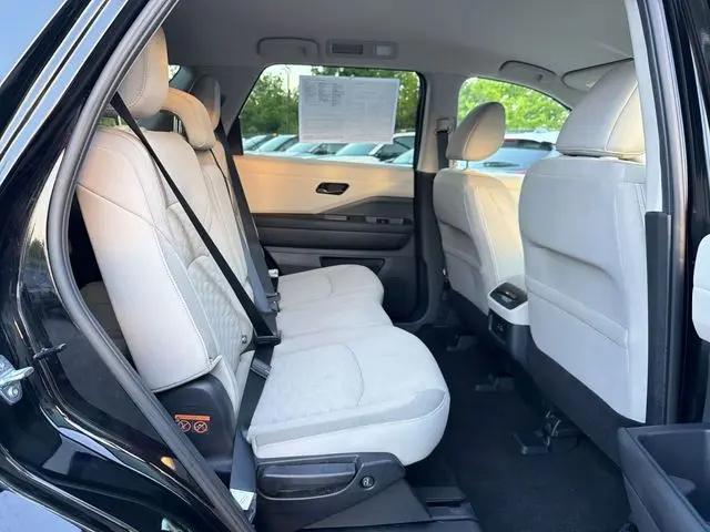 2025 Nissan Pathfinder SV 4WD